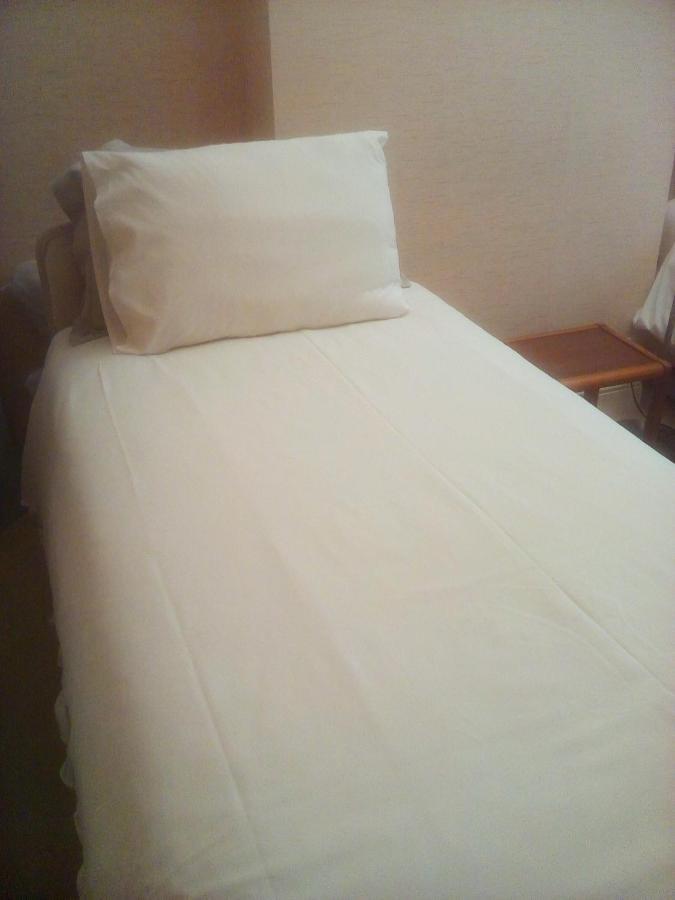 The Principality 2 Singles Bedroom Cardiff Eksteriør billede