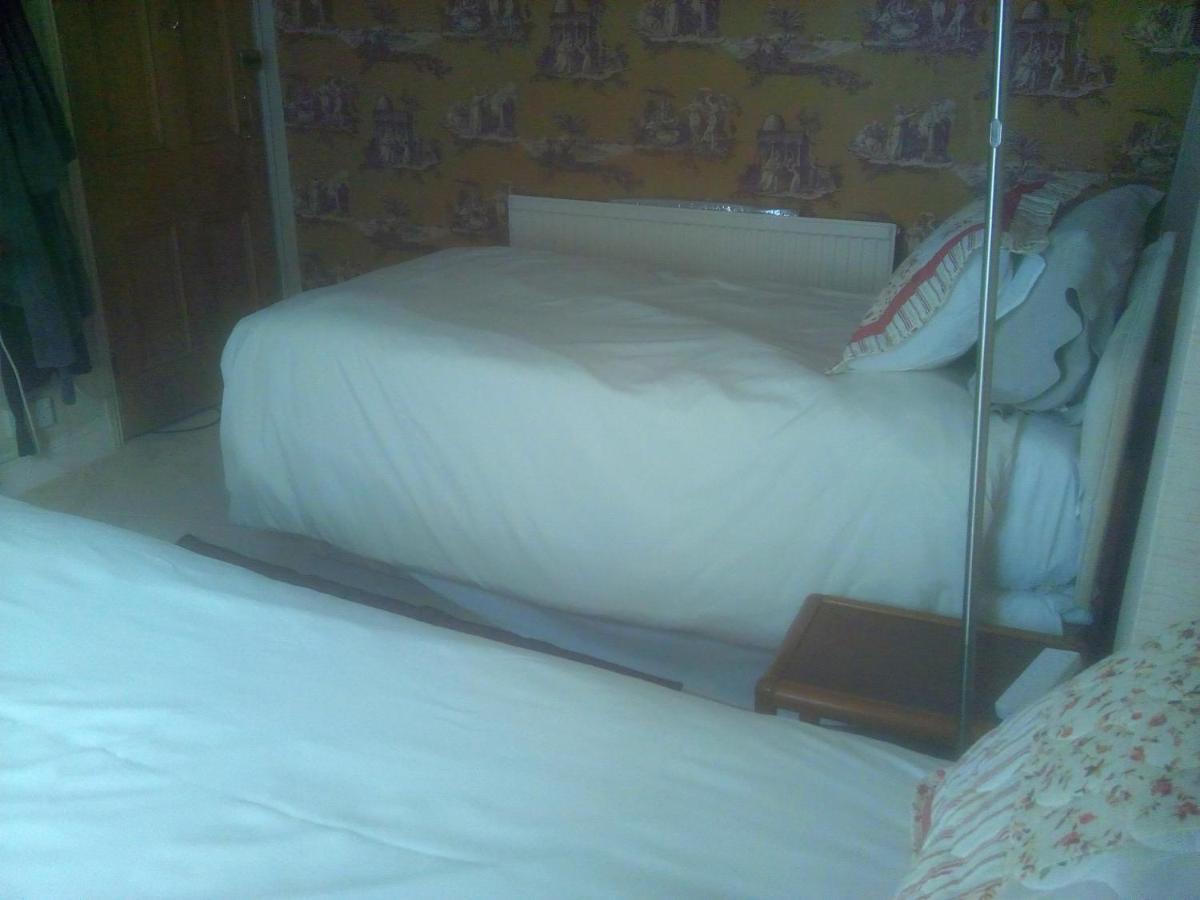 The Principality 2 Singles Bedroom Cardiff Eksteriør billede
